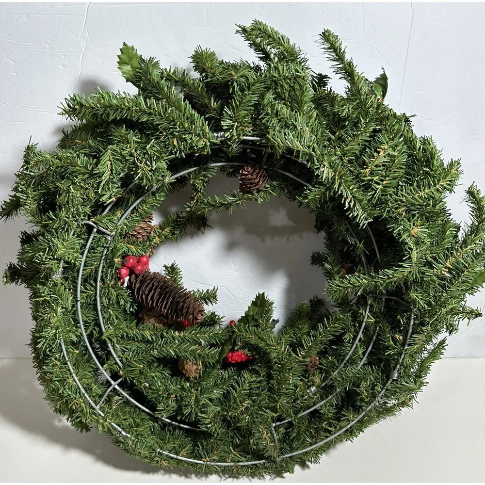 Vintage Garland Natural Berry Pine Style Christmas Door Wreath 18
